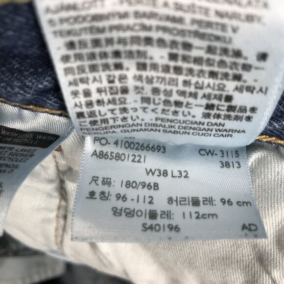 LEVIS 501 Jeans Mens 38x32 Original Straight Leg Button Fly Medium Wash Denim - Picture 12 of 16